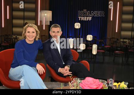 Die Moderatoren Susan Link und Micky Beisenherz posieren als Moderatoren der WDR Talkshow Kölner Treff *** die Moderatoren Susan Link und Micky Beisenherz posieren als Moderatoren der WDR Talkshow Kölner Treff Stockfoto