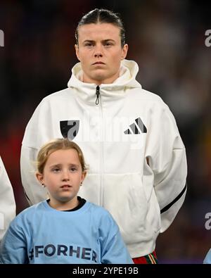 CARDIFF, GROSSBRITANNIEN. November 2024. Hayley Ladd aus Wales während des Spiels der Frauen-Europameisterschaft 2025 - WEQ Play-offs Runde 2 im Cardiff City Stadium am 29. November 2024. (Bild von Ashley Crowden/FAW) Credit: Football Association of Wales/Alamy Live News Stockfoto