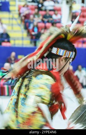 Austin, Texas, USA. November 2024. Austin, Texas. November 2024. Austin Pow Wow begrüßt indianische Ureinwohner aus allen Nationen, einige nahmen an Tänzen in farbenfroher traditioneller Kleidung Teil. (Kreditbild: © Sandra Dahdah/ZUMA Press Wire) NUR REDAKTIONELLE VERWENDUNG! Nicht für kommerzielle ZWECKE! Stockfoto