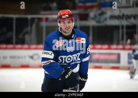 Schwenningen, Deutschland. November 2024. Zach Senyshyn (Schwenninger Wild Wings #89) Schwenninger Wild Wings gegen Adler Mannheim, Eishockey, DEL, Spieltag 21, Saison 2024/2025, 29.11.2024 Foto: Eibner-Pressefoto/Sven Laegler Credit: dpa/Alamy Live News Stockfoto