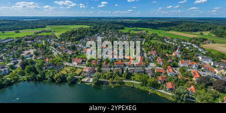 Sonniger Sommertag rund um den Weßlinger See im oberbayerischen Fünfseenland Ausblick auf die Gemeinde Weßling in der Metropolregion Münche Weßling Ba Stockfoto