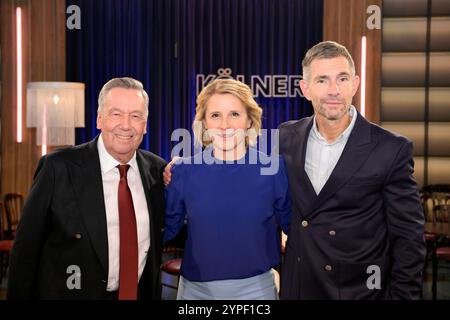 Von links: Roland KAISER, Sänger, Susan LINK, Moderatorin, Micky BEISENHERZ, Moderator, zu Gast in der Sendung ,,Koelner Treff, im WDR Fernsehen, 29.11.2024. Ã *** von links Roland KAISER, Sänger, Susan LINK, Moderator, Micky BEISENHERZ, Moderator, Gast im Programm, Koelner Treff, im WDR-Fernsehen, 29 11 2024 Ã Stockfoto