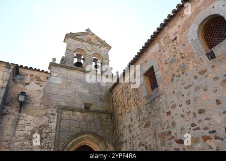 Kloster San Pablo (St Paul) im historischen Zentrum von Caceres (Spanien) Stockfoto