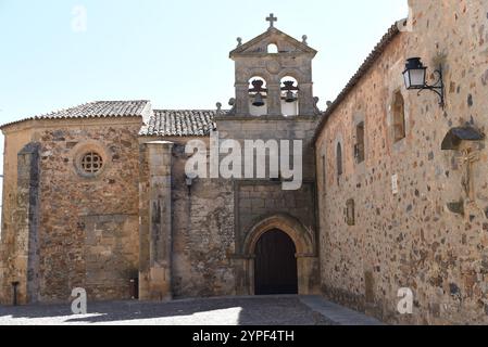 Kloster San Pablo (St Paul) im historischen Zentrum von Caceres (Spanien) Stockfoto