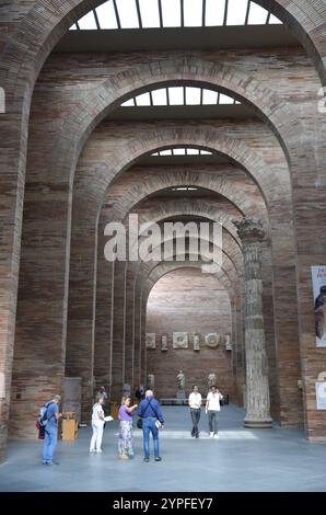 Innenraum des Nationalmuseums für römische Kunst in Merida, Spanien Stockfoto