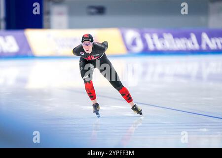 Peking, China. November 2024 30. PEKING, CHINA - NOVEMBER 30: Ivanie Blondin tritt auf der 3000m-Strecke der Frauen während der ISU World Cup Speed Skating 2 im National Speed Skating Oval am 30. November 2024 in Peking an (Foto: Andre Weening/Orange Pictures) Credit: Orange Pics BV/Alamy Live News Stockfoto