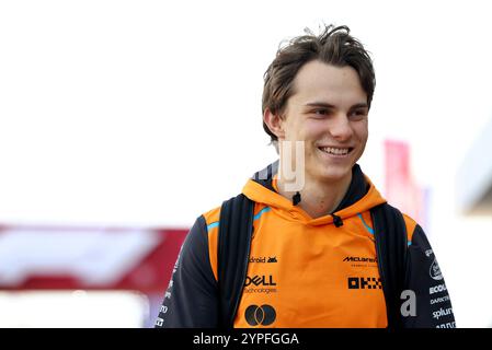 Doha, Katar. November 2024 30. Oscar Piastri (aus) McLaren. 30.11.2024. Formel-1-Weltmeisterschaft, Rd 23, Großer Preis Von Katar, Doha, Katar, Sprint und Qualifikationstag. Das Foto sollte lauten: XPB/Alamy Live News. Stockfoto