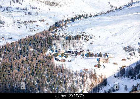 Skigebiet Riffelalp in Zermatter Bergblick, Walliser Region in der Schweiz Alpen Stockfoto