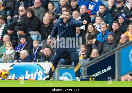 John Eustace, Manager der Blackburn Rovers, gestikuliert während des Sky Bet Championship-Spiels zwischen den Blackburn Rovers und Leeds United am Samstag, den 30. November 2024 in Ewood Park, Blackburn. (Foto: Mike Morese | MI News) Credit: MI News & Sport /Alamy Live News Stockfoto