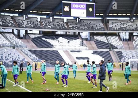 Brüssel, Belgien November 2024 30. RSCA Futures Spieler, die vor einem Fußballspiel zwischen RSCA Futures (U21) und Lierse SK am Samstag, dem 30. November 2024 in Brüssel, am 13. Tag der zweiten Liga der Challenger Pro League 2024-2025 in der belgischen Meisterschaft abgebildet wurden. BELGA FOTO TOM GOYVAERTS Credit: Belga Nachrichtenagentur/Alamy Live News Stockfoto