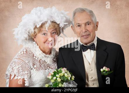 Hochzeitsportrait eines älteren Ehepaares, das 50 Jahre zusammen lebte Stockfoto