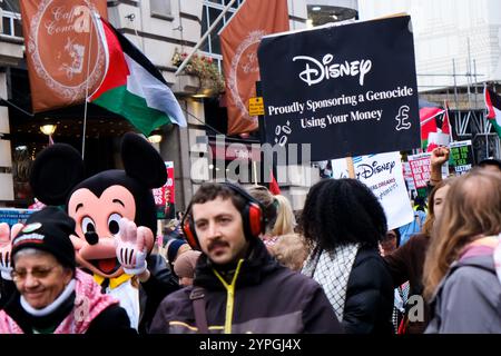 London, Großbritannien. November 2024 30. Der nationale marsch für Palästina durchquert das Zentrum Londons. Quelle: Matthew Chattle/Alamy Live News Stockfoto