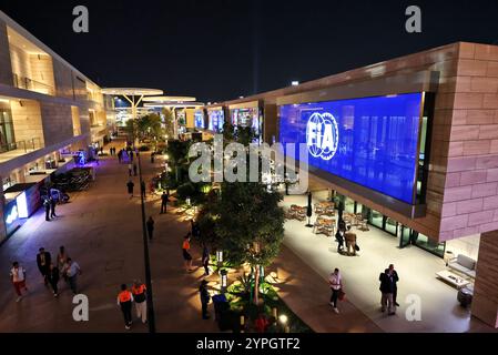 Doha, Katar. November 2024 30. Fahrerlager-Atmosphäre. Formel-1-Weltmeisterschaft, Rd 23, großer Preis von Katar, Samstag, 30. November 2024. Doha, Katar. Quelle: James Moy/Alamy Live News Stockfoto