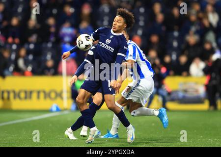 30. November 2024; Rugby Park, Kilmarnock, Schottland: Scottish Premiership Football, Kilmarnock gegen Dundee; Oluwaseun Adewumi aus Dundee kontrolliert den Ball Stockfoto