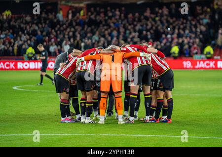 Sheffield, Großbritannien. November 2024. Sheffield United Team dringt am 29. November 2024 vor dem Spiel Sheffield United FC gegen Sunderland AFC Skybet EFL Championship in der Bramall Lane, Sheffield, England, Großbritannien. Credit: Every Second Media/Alamy Live News Stockfoto