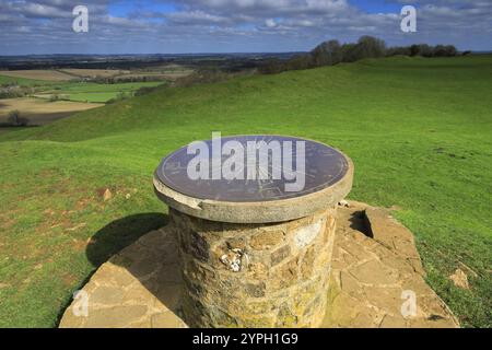 Sommer-Blick über Burrough Hill Eisenzeit Burgberg, in der Nähe von Melton Mowbray, Leicestershire, England; UK Stockfoto