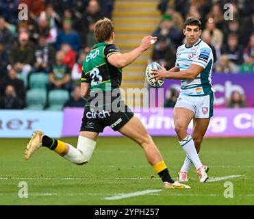 Northampton, Großbritannien. November 2024 30. Santi Carreras of GLOUCESTER während des Spiels zwischen Northampton Saints und Gloucester Rugby im Cinch Stadium Franklin's Gardens. Northampton Großbritannien. Quelle: PATRICK ANTHONISZ/Alamy Live News Stockfoto