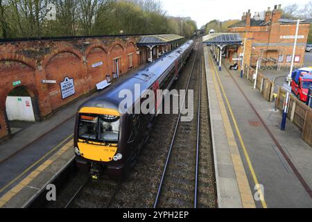 C2C, 170 108 TurboStar Class Train, East Midlands Trains, Bahnhof Melton Mowbray, Midland Main Line, Leicestershire, England, Großbritannien Stockfoto