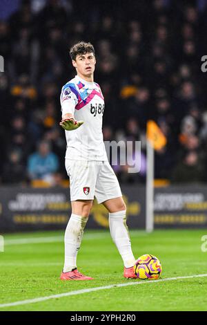 30. November 2024; Molineux Stadium, Wolverhampton, West Midlands, England; Premier League Football, Wolverhampton Wanderers gegen Bournemouth; Kepa Arrizabalaga vom AFC Bournemouth Stockfoto