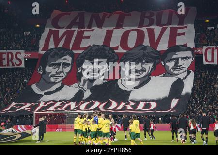 Rotterdam, Nederland. November 2024 30. ROTTERDAM, 30-11-2024, Stadion de Kuip, Saison 2024/2025, niederländischer Eredivisie Football. Spiel zwischen Feyenoord und Fortuna Sittard, Banner im Stand Credit: Pro Shots/Alamy Live News Stockfoto