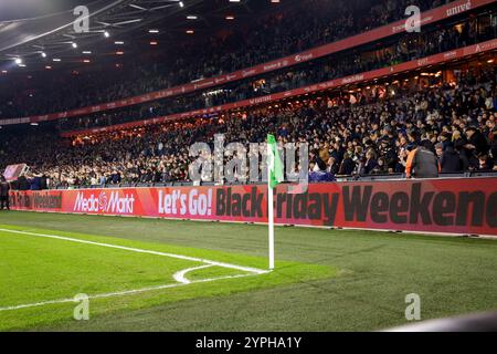 Rotterdam, Niederlande. November 2024 30. ROTTERDAM, NIEDERLANDE - NOVEMBER 30: Werbebanner MediaMarkt während des niederländischen Eredivisie-Spiels zwischen Feyenoord und Fortuna Sittard im Stadion Feijenoord de Kuip am 30. November 2024 in Rotterdam, Niederlande. (Foto: Broer van den Boom/Orange Pictures) Credit: Orange Pics BV/Alamy Live News Stockfoto