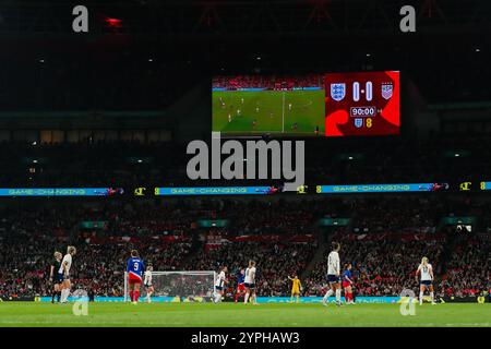 London, Großbritannien. November 2024 30. Die Vollzeit-Punktzahl nach dem Freundschaftsspiel der Frauen England gegen die Vereinigten Staaten im Wembley Stadium, London, Großbritannien, 30. November 2024 (Foto: Izzy Poles/News Images) in London, Großbritannien am 30.11.2024. (Foto: Izzy Poles/News Images/SIPA USA) Credit: SIPA USA/Alamy Live News Stockfoto