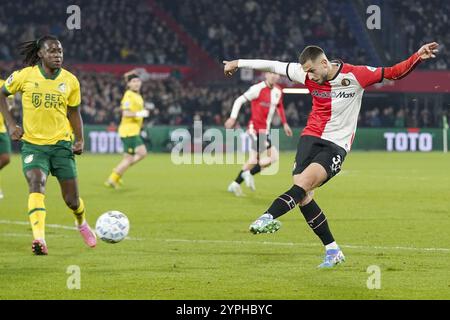 Rotterdam, Nederland. November 2024 30. ROTTERDAM, 30-11-2024, Stadion de Kuip, Saison 2024/2025, niederländischer Eredivisie Football. Spiel zwischen Feyenoord und Fortuna Sittard, Feyenoord Spieler David Hancko Credit: Pro Shots/Alamy Live News Stockfoto