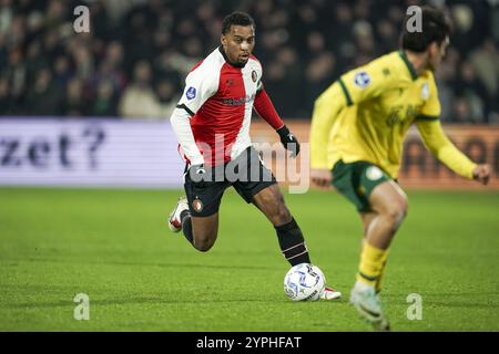 Rotterdam, Nederland. November 2024 30. ROTTERDAM, 30-11-2024, Stadion de Kuip, Saison 2024/2025, niederländischer Eredivisie Football. Spiel zwischen Feyenoord und Fortuna Sittard, Feyenoord Spieler Quinten Timber Credit: Pro Shots/Alamy Live News Stockfoto