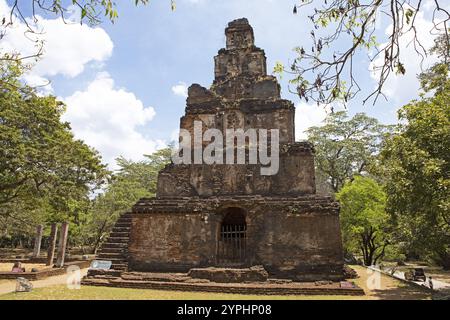 Satmahal Prasada oder siebenstöckiger Turm in der Ruinenstadt Polonnaruwa, Zentralprovinz, Sri Lanka, Asien Stockfoto