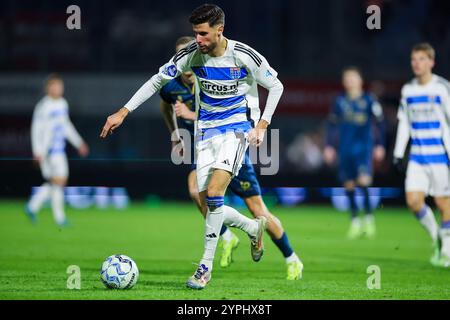 ZWOLLE, 30-11-2024, MAC3PARK Stadium, Football, Eredivisie, Saison 2024/2025, während des Spiels PEC Zwolle - Sparta, PEC Zwolle Spieler Anouar El Azzouzi Credit: Pro Shots/Alamy Live News Stockfoto