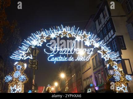 Das Capitale de Noel zur Weihnachtszeit in Straßburg, Frankreich Stockfoto