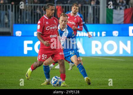 Brixia, Italien. November 2024 30. Mehdi Dorval von SSC Bari während des italienischen Fußball-Meisterschaftsspiels der Serie B zwischen Brescia Calcio und SSC Bari im Mario Rigamonti Stadium am 30. November 2024 in Brixia, Italien. Quelle: Roberto Tommasini/Alamy Live News Stockfoto