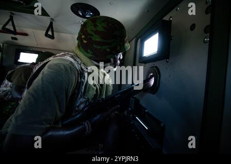 Port-au-Prince, Port-au-Prince, Haiti. November 2024 30. Haiti, haitianische Polizei und MSS, Operation gegen bewaffnete Banden. (Credit Image: © Patrice Noel/ZUMA Press Wire) NUR REDAKTIONELLE VERWENDUNG! Nicht für kommerzielle ZWECKE! Stockfoto