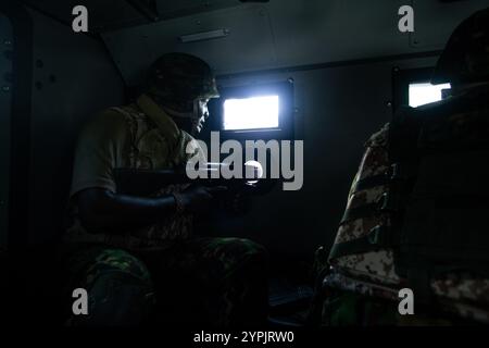 Port-au-Prince, Port-au-Prince, Haiti. November 2024 30. Haiti, haitianische Polizei und MSS, Operation gegen bewaffnete Banden. (Credit Image: © Patrice Noel/ZUMA Press Wire) NUR REDAKTIONELLE VERWENDUNG! Nicht für kommerzielle ZWECKE! Stockfoto