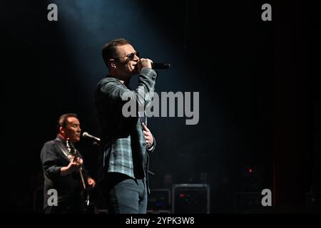 Paris, Frankreich. November 2024 30. UB40, Matt Doyle tritt am 30. November 2024 im l’Olympia in Paris auf. Foto: Christophe Meng/ABACAPRESS. COM Credit: Abaca Press/Alamy Live News Stockfoto