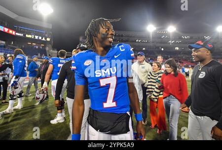 30. November 2024: SMU Mustangs Quarterback Kevin Jennings nach einem College-Football-Spiel gegen die Cal Golden Bears im Gerald J. Ford Stadium in Dallas, Texas. Austin McAfee/CSM Stockfoto