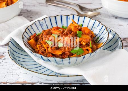 Vegetarische Lasagnesuppe mit fleischlosem quorn-Hackfleisch Stockfoto