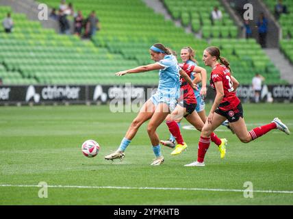 Melbourne, Australien. November 2024 30. Mariana Speckmaier in Melbourne City war im AAMI Park im Einsatz beim 5. Runde der Frauen-A-League 2024/25 zwischen Melbourne City FC und Western Sydney Wanderers FC. Endresultate; Melbourne City FC 2-0 Western Sydney Wanderers FC. (Foto: Olivier Rachon/SOPA Images/SIPA USA) Credit: SIPA USA/Alamy Live News Stockfoto