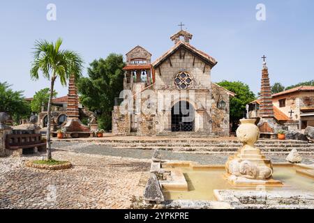 Altos de Chavon Kirche, eine Touristenattraktion, Nachbildung eines alten mediterranen Dorfes in La Romana in der Nähe des Chavon Flusses, Carribean Travel, do Stockfoto