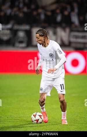 Herning, Dänemark. November 2024. Hugo Ekitike (11) von Eintracht Frankfurt wurde während des Spiels der UEFA Europa League zwischen dem FC Midtjylland und Eintracht Frankfurt in der MCH Arena in Herning gesehen. Stockfoto