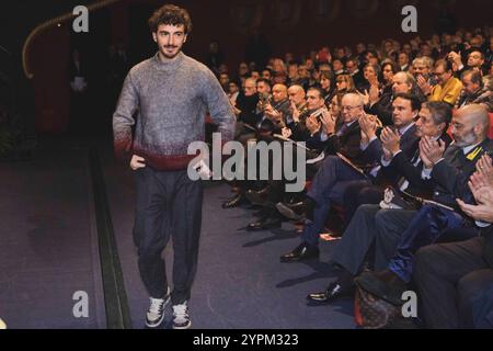 Francesco Bagnaia riceve il 48/o Premio 'Torinese dell'Anno' presso il teatro Alfieri. Torino, Italia - Domenica, 1 dicembre 2024 - Cronaca - Foto Andrea Alfano / LaPresse Francesco Bagnaia erhält den Preis 'Torinese dell'Anno' 48/o im Theater Alfieri. Turin, Italien - Sonntag, 1. Dezember 2024 - Nachrichten - Andrea Alfano / LaPresse Stockfoto