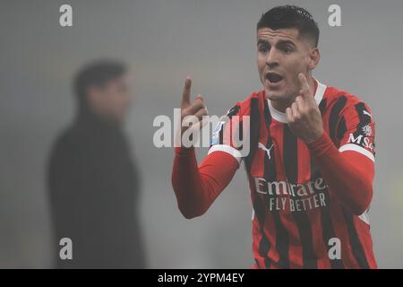 Mailand, Italien. 30. November 2024. Alvaro Morata vom AC Milan reagiert während des Fußballspiels der Serie A zwischen AC Milan und Empoli FC. Quelle: Nicolò Campo/Alamy Live News Stockfoto