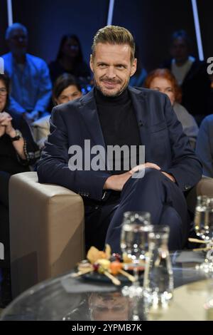 REKORDDATUM NICHT ANGEGEBEN NDR Talk Show Florian Schroeder bei der NDR Talk Show in Hamburg. *** NDR Talk Show Florian Schroeder bei der NDR Talk Show in Hamburg Copyright: XEventpressxBerndtx Stockfoto