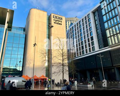 BBC Cymru Wales Büro am Central Square. Cardiff, Wales, Vereinigtes Königreich. November 2024. Stockfoto