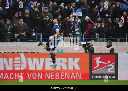 Karlsruhe, Deutschland. Dezember 2024. Torjubel zum 1:1 durch Schleusener? Fabian (Karlsruher SC 24) 2. Bundesliga: Karlsruher SC vs Hamburger SV, BBBank Wildpark, Sonntag 01.12.2024 Credit: dpa/Alamy Live News Stockfoto