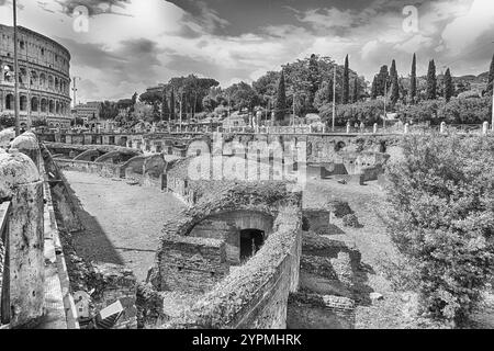 Ludus Magnus, Ruinen der alten Gladiatorenschule in der Nähe des Kolosseums in Rom, Italien Stockfoto