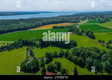 Das oberbayerische Alpenvorland bei Greifenberg am Ammersee im Sommer Stockfoto