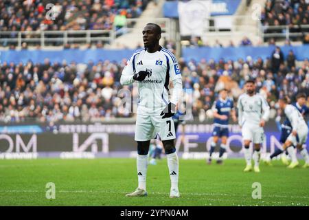 Karlsruhe, Deutschland. Dezember 2024. Domp? Jean-Luc (Hamburger SV 7) als Freisto?mauer 2. Bundesliga: Karlsruher SC vs Hamburger SV, BBBank Wildpark, Sonntag 01.12.2024 Credit: dpa/Alamy Live News Stockfoto