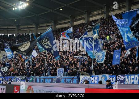 Karlsruhe, Deutschland. Dezember 2024. Fanblock des KSC 2. Bundesliga: Karlsruher SC vs Hamburger SV, BBBank Wildpark, Sonntag 01.12.2024 Credit: dpa/Alamy Live News Stockfoto