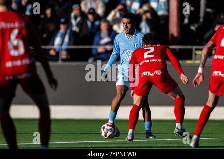 Malmoe, Schweden. Dezember 2024. Zakaria Loukili (34) von Malmoe FF, der während des Svenska Cupen-Spiels zwischen Torslanda IK und Malmoe FF bei Malmoe Idrottsplats in Malmoe zu sehen war. Quelle: Gonzales Photo/Alamy Live News Stockfoto